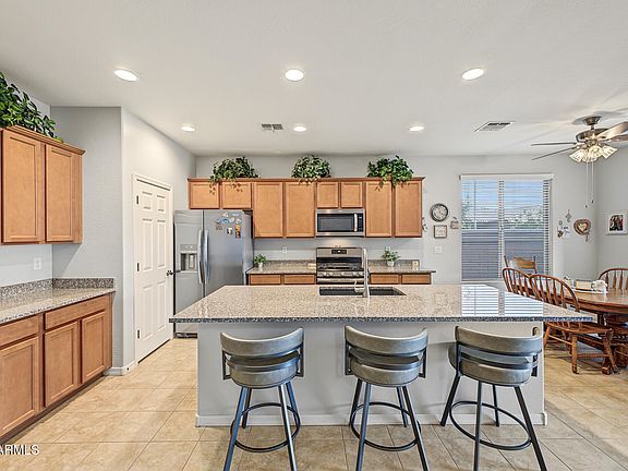 3rd image of 14341 W DAHLIA Drive