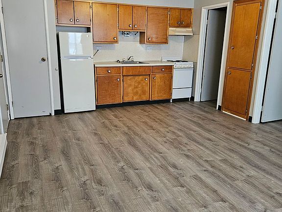 2nd image of 1568 Lexington Ave #3E
