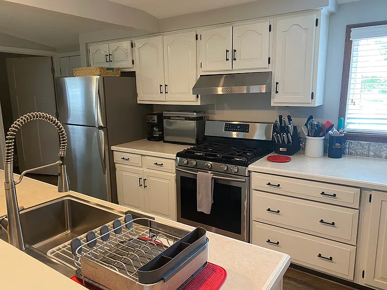 710 Pine St — Photo 3