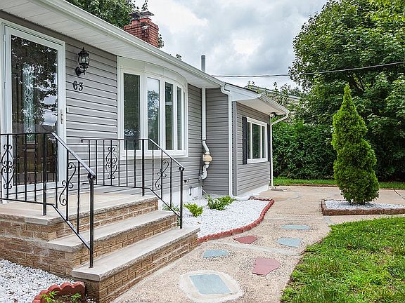 4th image of 63 Hillcrest Ave