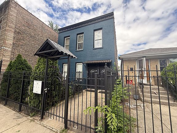 3rd image of 3266 S Bell Ave Unit 1