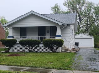 18 East Dr, Decatur, IL 62526