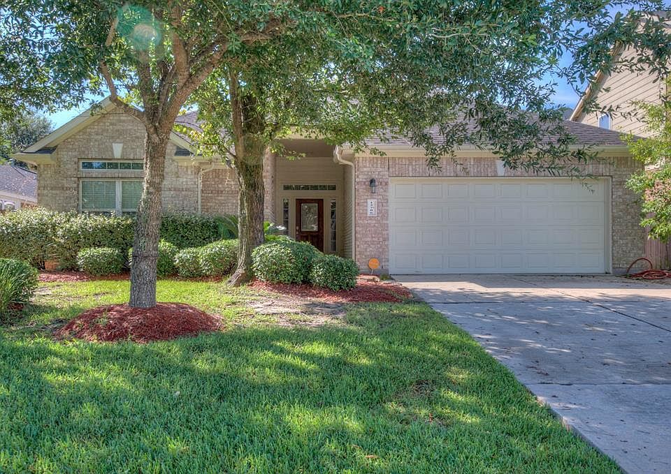 1st image of 13706 Parkers Cove Ct