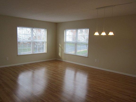 3rd image of 1138 Green Knoll Dr