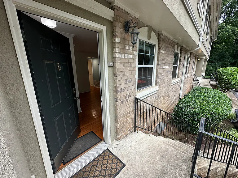 6900 Roswell Rd #P-6 — Photo 6