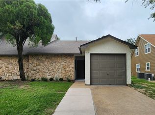1112 Airline Dr, College Station, TX 77845