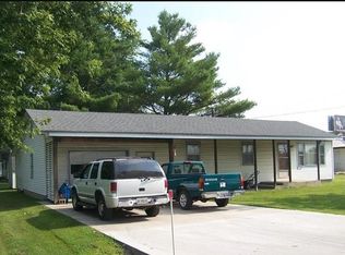 11464 N Westwood Dr, Farmersburg, IN