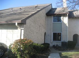 101 Tennyson Dr, Plainsboro, NJ