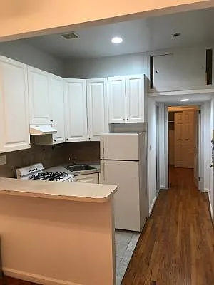 Rented by Magnone Real Estate | media 6