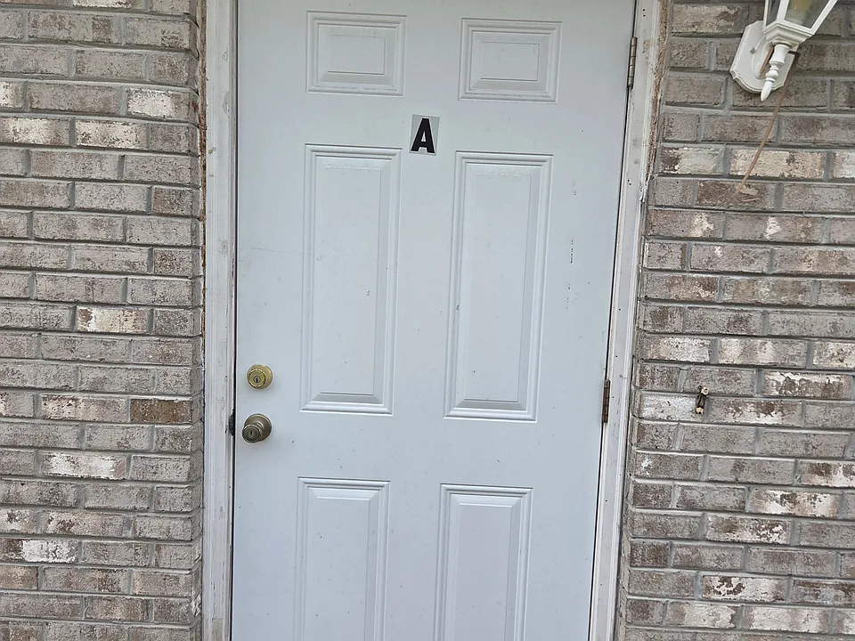 1507 Highway 57 N #2