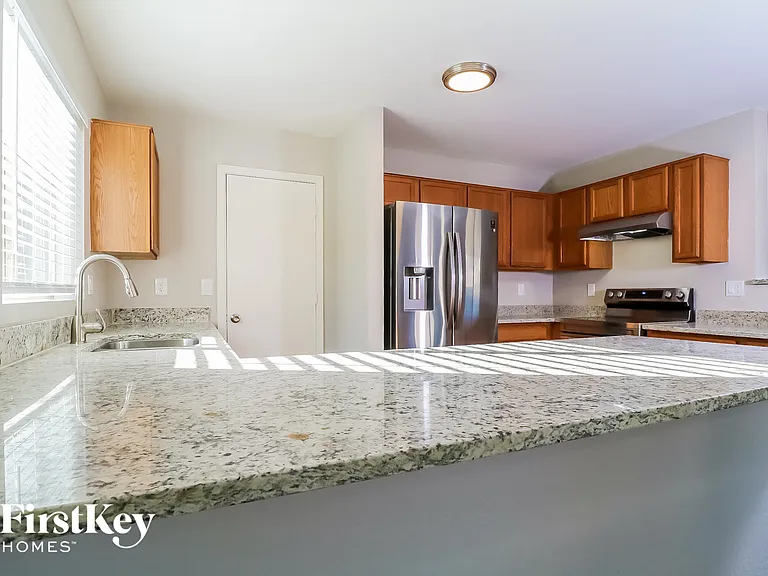 23704 W Huntington Dr — Photo 6
