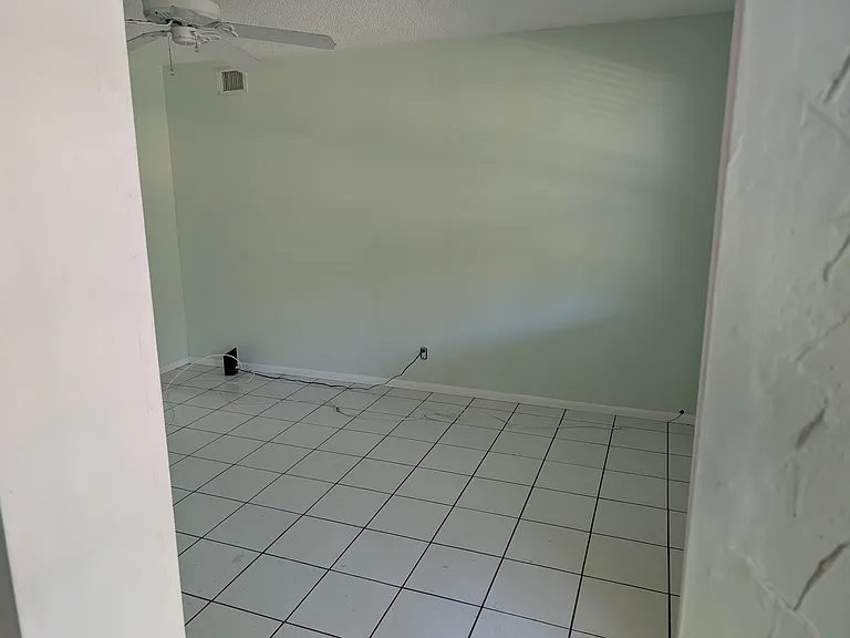 123 SW 19th Ave #A — Photo 16