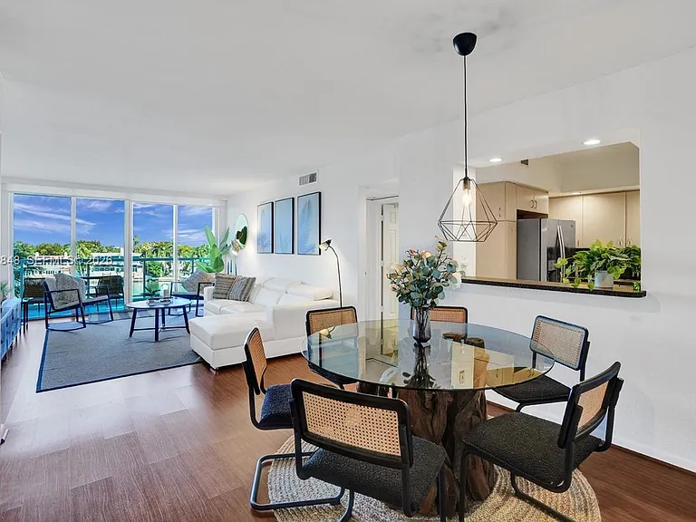 5600 Collins Ave #5R — Photo 15