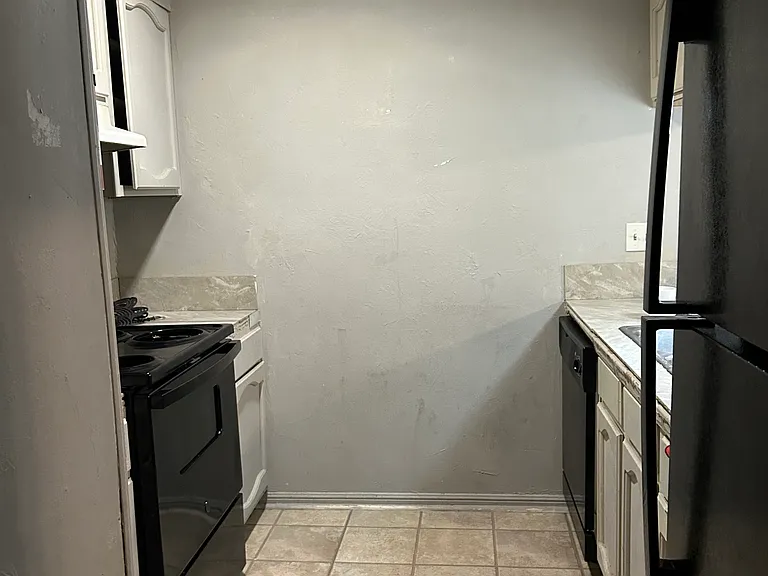 600 Marigny Cir #A — Photo 2