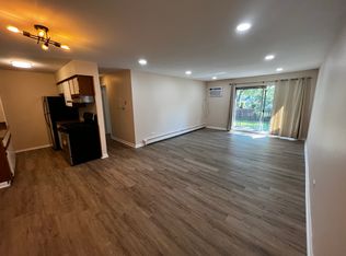 1045 Higgins Quarters Dr APT 203, Hoffman Estates, IL 60169