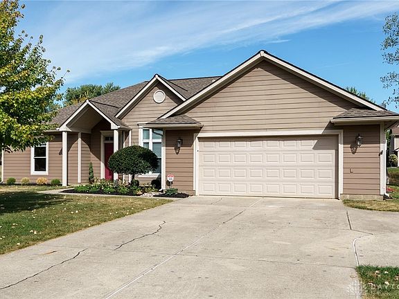 4th image of 425 Maple Springs Dr