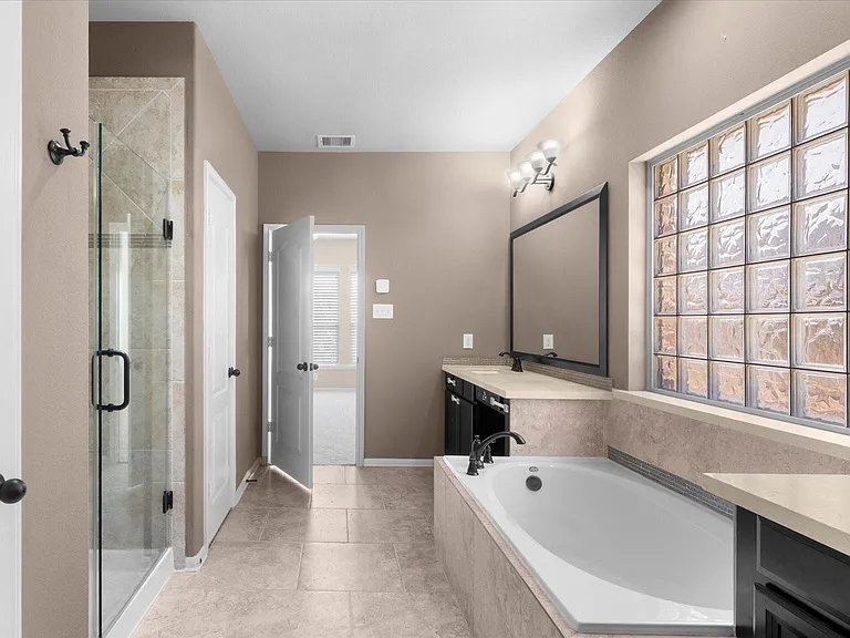 14807 Diane Manor Ln — Photo 22