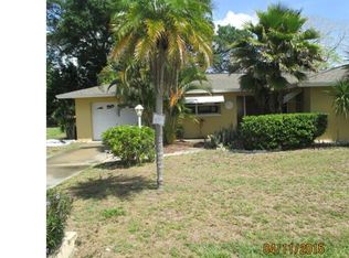 707 Sabur Ct, Cape Coral, FL 33904