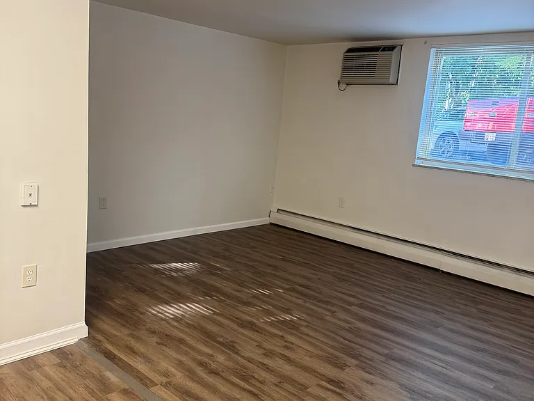 2031 Mills Ave #0 — Photo 6