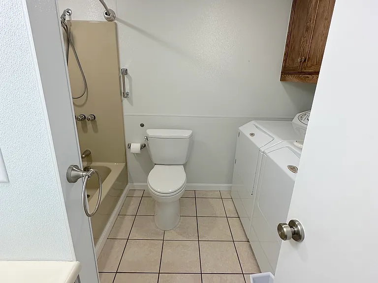 260 Elm St #A — Photo 14