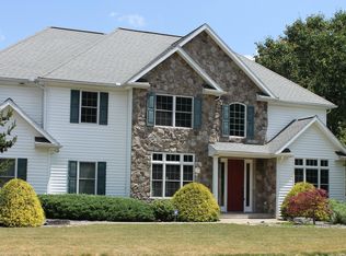 354 Vista Dr, Shavertown, PA 18708