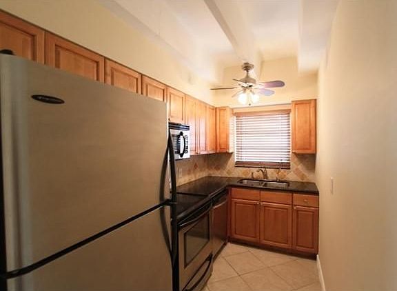 3rd image of 1520 Lake Ave APT 3A