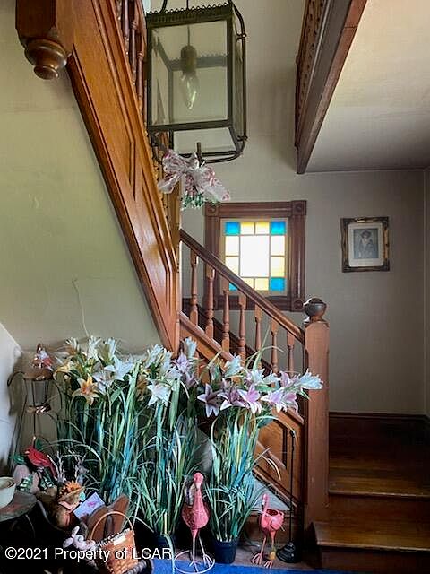 1st image of 1900 W 8th St