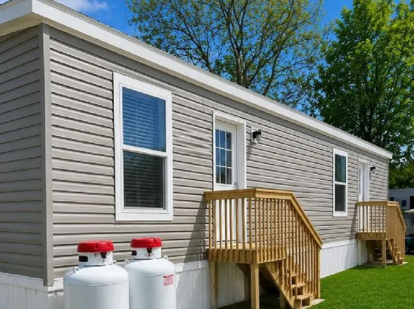 1 Victory Ave Trlr 26, Pennsville, NJ 08070
