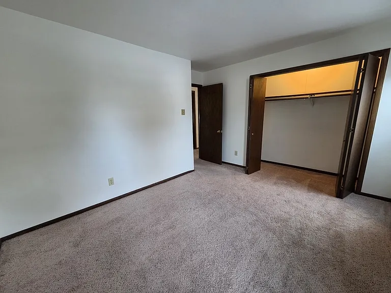 927 Louise St #1 — Photo 9