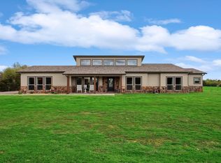 812 McKenzie Rd, Tioga, TX 76271