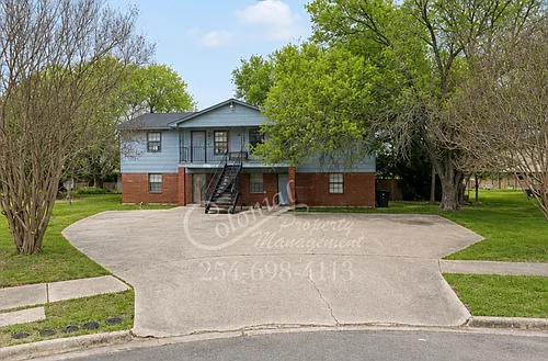 4805 Cedarhill Cir Photo 1