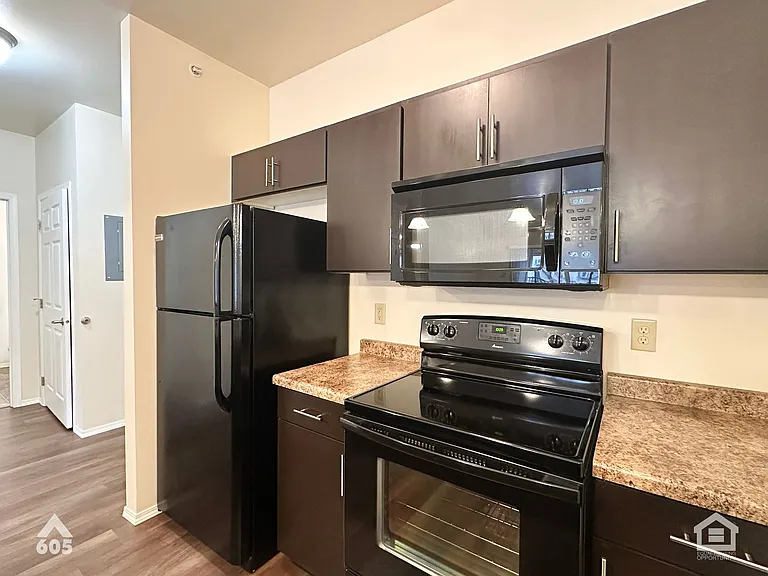 University Hills Village — Photo 213