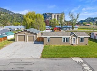 105 B South Ave, Metaline Falls, WA 99153