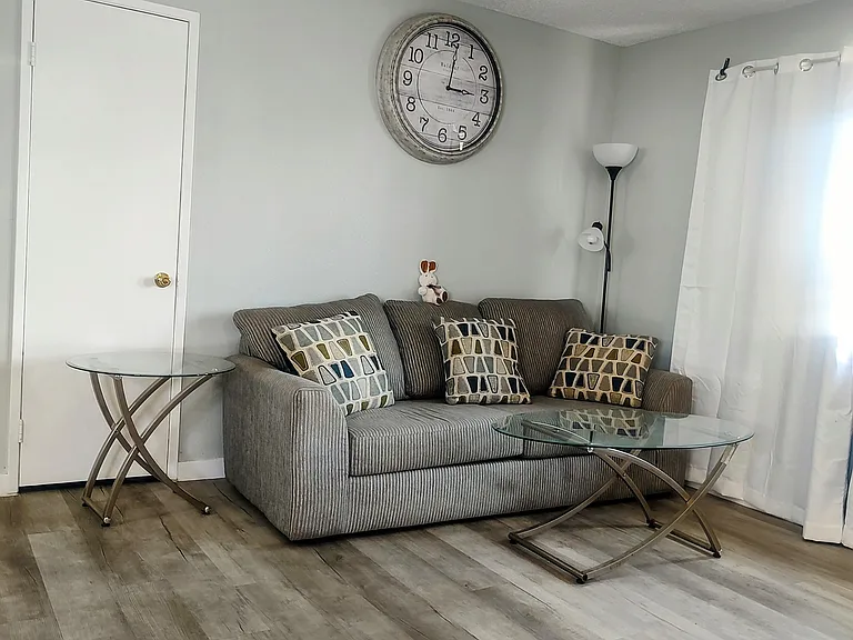 4654 Monterey Cir #4 — Photo 3