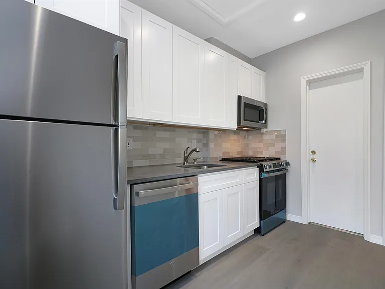 1620 Palisade Ave #1 — Photo 3