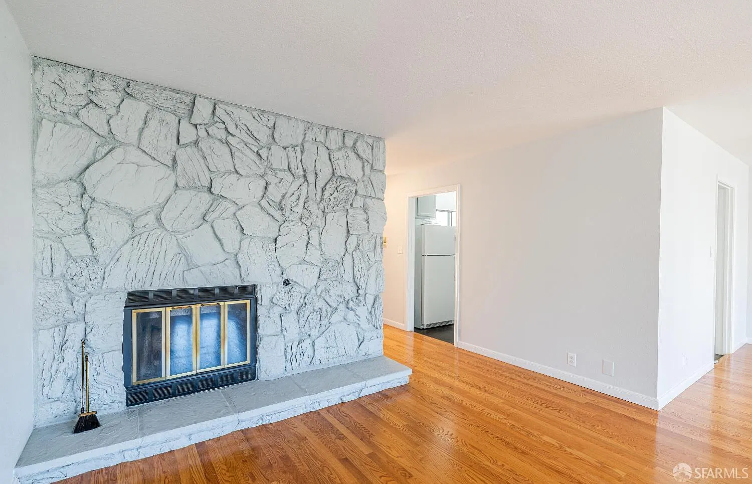 3 bed, 2.0 bath, $8,900 — Photo 2