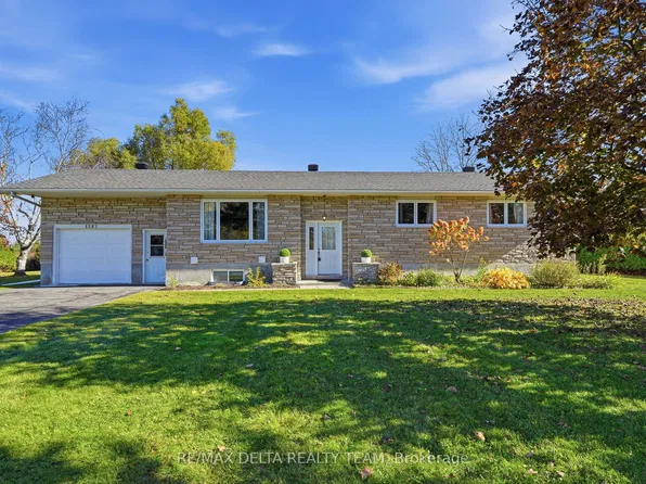 4583 Boundary Rd, Ottawa, ON K4B 1P5