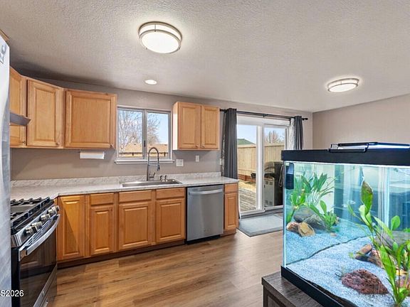 5th image of 10075 Hornblende St