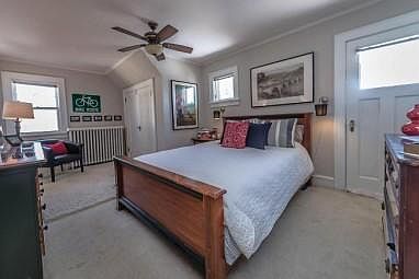 2nd image of 2036 Ludington Ave