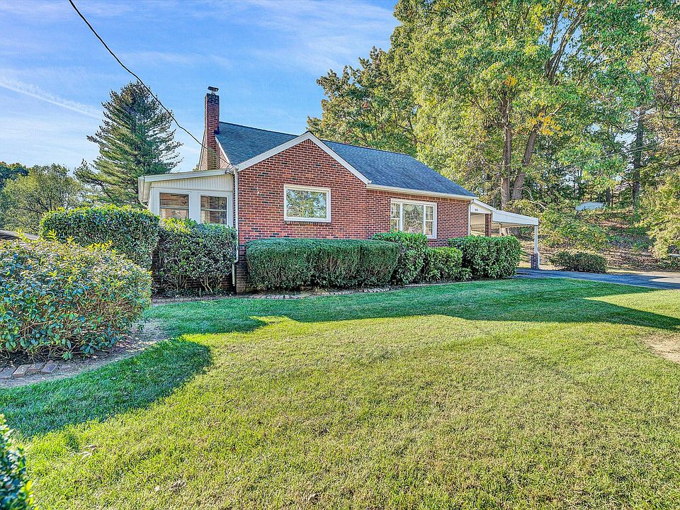 1st image of 3918 Hawley Dr