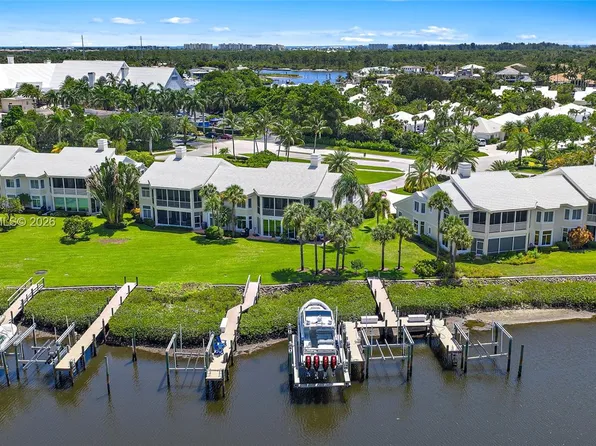 301 Captains Way #301, Jupiter, FL 33477