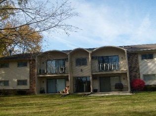 3921 W County Line Rd APT 15, Brown Deer, WI 53209