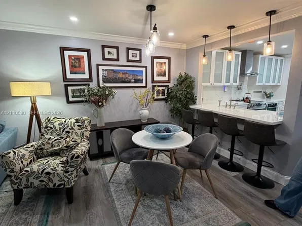 13255 SW 16th Ct APT K112, Pembroke Pines, FL 33027