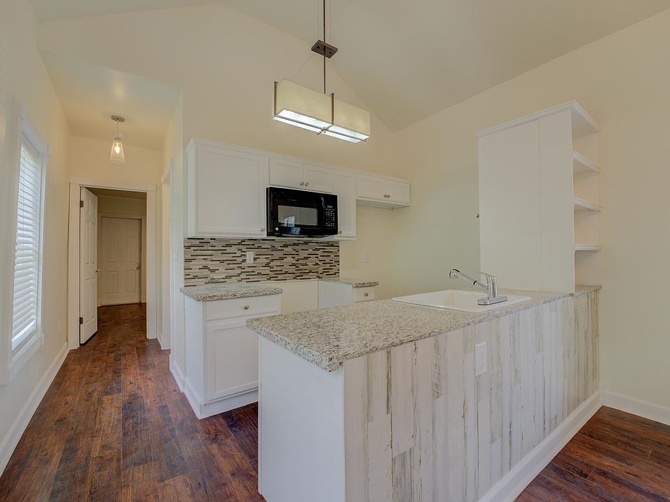 1st image of 852 Shamrock Aly