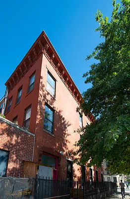 Rented by Greene & Grand Realty LLC | media 9