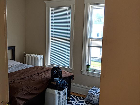 4th image of 2745 Bloomington Ave APT 1