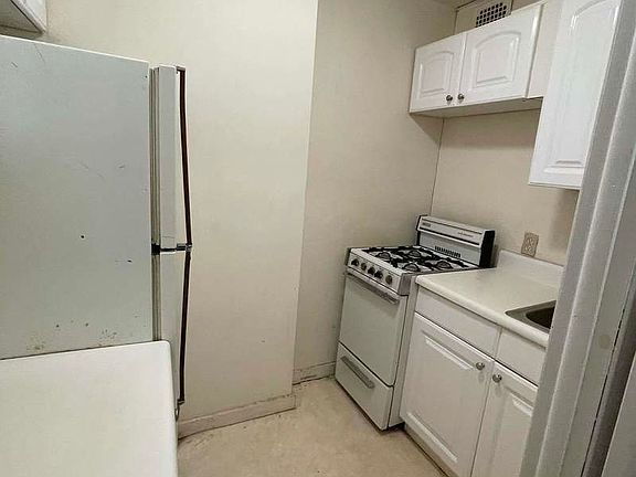 5th image of 100 W 83rd St APT 4F