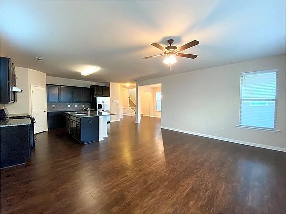 4th image of 2462 Turnbury Glen Walk SW
