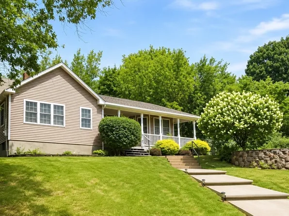 25 Robbins Ave, Dracut, MA 01826