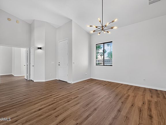 5th image of 48 E ELGIN Street